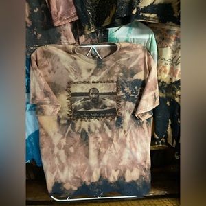 Xl acid washed cow print Rip tee